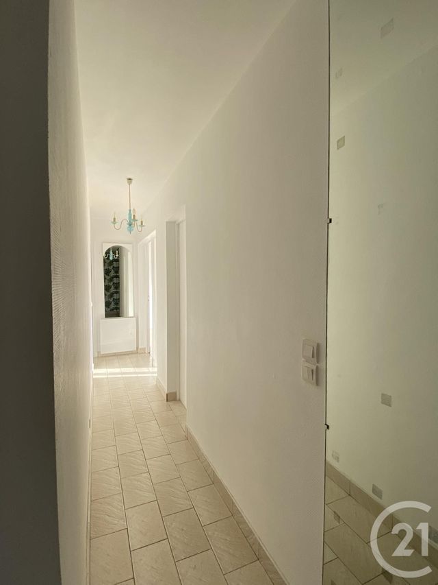 maison à louer - 4 pièces - 92.0 m2 - BEAUVAIS - 60 - PICARDIE - Century 21 Immobilière Nord Picardie