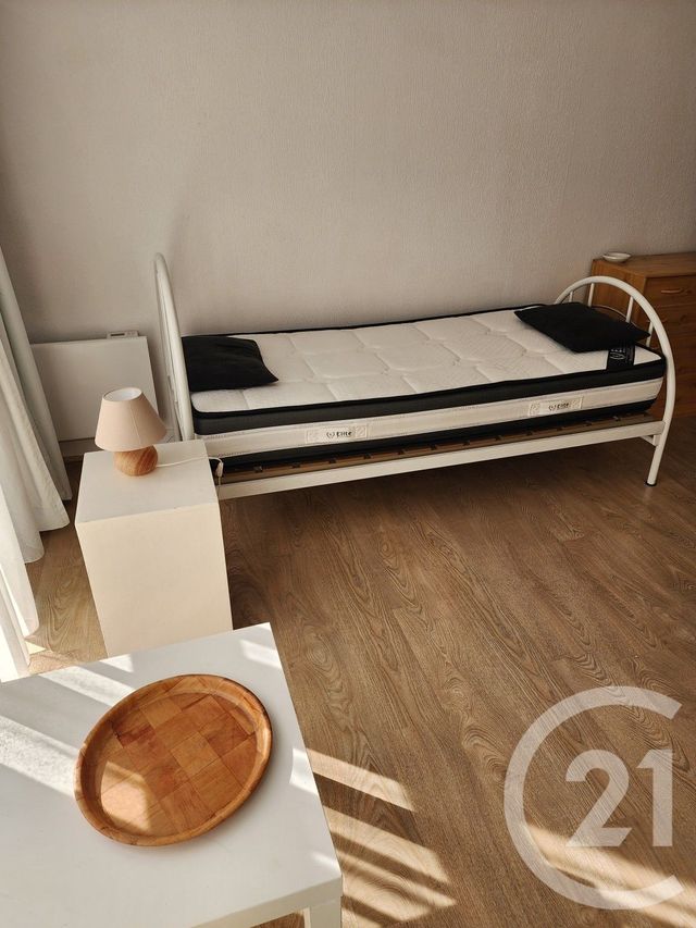 Appartement F1 à louer - 1 pièce - 25.0 m2 - BEAUVAIS - 60 - PICARDIE - Century 21 Immobilière Nord Picardie