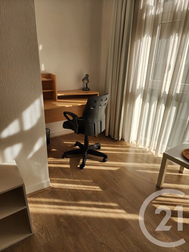 Appartement F1 à louer - 1 pièce - 25.0 m2 - BEAUVAIS - 60 - PICARDIE - Century 21 Immobilière Nord Picardie