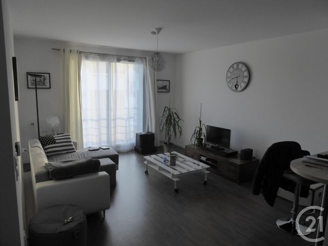 Appartement F3 à vendre - 3 pièces - 56.32 m2 - BEAUVAIS - 60 - PICARDIE - Century 21 Immobilière Nord Picardie